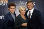 Apeldoorn 2 september 2017
Premiere Spaak in Omnisport . De hoofdrollen worden oa gespeeld door Tim Douwsma Aart Staartjes en Saskia Elise. Steven de Jong is de producent