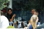 Amsterdam 7 september 2017 
Victor reinier met een vriendin op terras n amsterdam