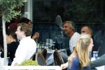 Amsterdam 7 september 2017 
Victor reinier met een vriendin op terras n amsterdam