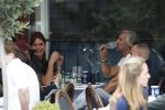 Amsterdam 7 september 2017 
Victor reinier met een vriendin op terras n amsterdam