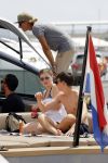 ibiza 15 augustus 2017
Jos Verstappen neemt zijn nieuwe vriendin de braziliaanse Amanda Sodre mee varen op een Wajer Yacht/boot . Zijn zoon Max en dochter Victoria Verstappen zijn er ook bij. Max heeft meerdere vrienden bij waaronder Mark Cox Dave Blom en Sander de Jonge.