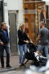 Amsterdam 1 september 2017
Wesly Bronkhorst met vriendin en haar dochter op de pc hooftstraat