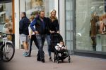 Amsterdam 1 september 2017
Wesly Bronkhorst met vriendin en haar dochter op de pc hooftstraat