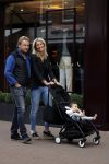 Amsterdam 1 september 2017
Wesly Bronkhorst met vriendin en haar dochter op de pc hooftstraat