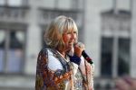 Amsterdam 6 augustus 2017 
Willeke Alberti en Candy Dulfer treden op ter afsluiting van de Gay parade op de dam.
