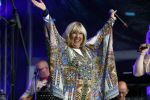 Amsterdam 6 augustus 2017 
Willeke Alberti en Candy Dulfer treden op ter afsluiting van de Gay parade op de dam.