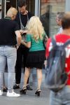 Amsterdam 3 augustus 2018
Patricia Paay en haar man Robert Hinfelaar met vriendin op het leidse plein in Amsterdam.. Arie Boomsma