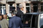 Amsterdam 29 september 2018
Barrack Obama verlaat het amstel hotel . Hij had ongeveer 10 man beveiliging bij zich.