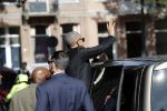 Amsterdam 29 september 2018
Barrack Obama verlaat het amstel hotel . Hij had ongeveer 10 man beveiliging bij zich.