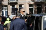 Amsterdam 29 september 2018
Barrack Obama verlaat het amstel hotel . Hij had ongeveer 10 man beveiliging bij zich.