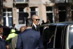 Amsterdam 29 september 2018
Barrack Obama verlaat het amstel hotel . Hij had ongeveer 10 man beveiliging bij zich.