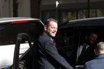 Amsterdam 29 september 2018
Barrack Obama verlaat het amstel hotel . Hij had ongeveer 10 man beveiliging bij zich.