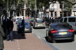 Amsterdam 29 september 2018
Barrack Obama verlaat het amstel hotel . Hij had ongeveer 10 man beveiliging bij zich.