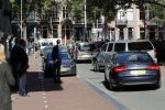 Amsterdam 29 september 2018
Barrack Obama verlaat het amstel hotel . Hij had ongeveer 10 man beveiliging bij zich.