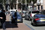 Amsterdam 29 september 2018
Barrack Obama verlaat het amstel hotel . Hij had ongeveer 10 man beveiliging bij zich.