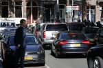 Amsterdam 29 september 2018
Barrack Obama verlaat het amstel hotel . Hij had ongeveer 10 man beveiliging bij zich.