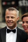 Hilversum 3 september 2018
Telegraaf voetballer van het jaar in studio 21. Bjorn Kuipers met zijn vrouw