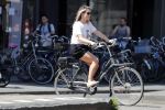Amsterdam 3 augustus 2018
Chantal Janzen op de fiets.