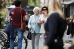 Amsterdam 1 september 2018
Christine Kroonenberg doet met haar moeder boodschappen in Amsterdam zuid.