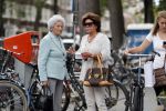 Amsterdam 1 september 2018
Christine Kroonenberg doet met haar moeder boodschappen in Amsterdam zuid.