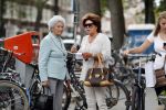 Amsterdam 1 september 2018
Christine Kroonenberg doet met haar moeder boodschappen in Amsterdam zuid.