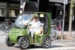 Amsterdam 1 augustus 2018
Connie Witteman en partner Eugene v Dun in hun nieuwe Connieâ€™s Creative Car Concept karrteje (Biro)