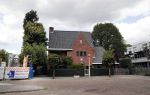 Amsterdam 1 september 2018
Cor Boonstra en zijn vrouw Boonstra hebben het huis / villa van Jaap van Zweden gekocht . Ze doen boodschappen op de beethovenstraat.
