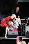Waspik Waalwijk 26 augustus 2018
Huldiging Maarten v d Weijdenin Waalwijk en met familie bij zijn huis. Zijn vrouw Daisy en kinderen Phileine en Robien waren er natuurlijk bij.