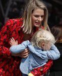 Waspik Waalwijk 26 augustus 2018
Huldiging Maarten v d Weijdenin Waalwijk en met familie bij zijn huis. Zijn vrouw Daisy en kinderen Phileine en Robien waren er natuurlijk bij.