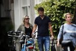 Amsterdam 4 september 2018
Een hoogzwangere Eva Jinek met steun en toeverlaat Dexter v d Voorn