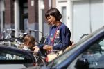 Amsterdam 27 augustus 2018
Georgina Verbaan met dochter boodschappen aan het doen.