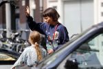 Amsterdam 27 augustus 2018
Georgina Verbaan met dochter boodschappen aan het doen.