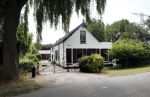 Mijnsherenland 1 augustus 2018
Gerard Cox bij zijn huis en tijdens het boodschappen doen.