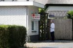 Wernhout 3 augustus 2018
Johan Vlemmix kijkt naar huizen op het park Patersven in Wernhout. Ook Patricia Paay en haar man Robert Hinfelaar hebben er een huis.