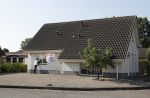Wernhout 3 augustus 2018
Johan Vlemmix kijkt naar huizen op het park Patersven in Wernhout. Ook Patricia Paay en haar man Robert Hinfelaar hebben er een huis.