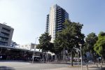 Amsterdam 3 augustus 2018
In dit appartementen complex Lâ€™etoile heeft Jos Verstappen een appartement gehuurd. Martin garrix en Evert Santegoeds wonen er ook.