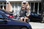Amsterdam 3 augustus 2018
Leco v Zadelhoff en zijn partner Carlos Alberto 2 keer op 1 dag op hun vespa scooter.