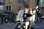 Amsterdam 3 augustus 2018
Leco v Zadelhoff en zijn partner Carlos Alberto 2 keer op 1 dag op hun vespa scooter.