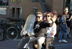 Amsterdam 3 augustus 2018
Leco v Zadelhoff en zijn partner Carlos Alberto 2 keer op 1 dag op hun vespa scooter.