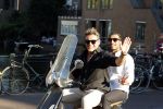 Amsterdam 3 augustus 2018
Leco v Zadelhoff en zijn partner Carlos Alberto 2 keer op 1 dag op hun vespa scooter.