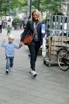 Amsterdam 29 augustus 2018
Lieke v Lexmond met haar zoontje aan het winkelen.