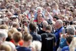 Waspik Waalwijk 26 augustus 2018
Huldiging Maarten v d Weijdenin Waalwijk en met familie bij zijn huis. Zijn vrouw Daisy en kinderen Phileine en Robien waren er natuurlijk bij.