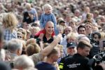 Waspik Waalwijk 26 augustus 2018
Huldiging Maarten v d Weijdenin Waalwijk en met familie bij zijn huis. Zijn vrouw Daisy en kinderen Phileine en Robien waren er natuurlijk bij.