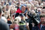 Waspik Waalwijk 26 augustus 2018
Huldiging Maarten v d Weijdenin Waalwijk en met familie bij zijn huis. Zijn vrouw Daisy en kinderen Phileine en Robien waren er natuurlijk bij.