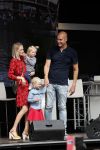Waspik Waalwijk 26 augustus 2018
Huldiging Maarten v d Weijdenin Waalwijk en met familie bij zijn huis. Zijn vrouw Daisy en kinderen Phileine en Robien waren er natuurlijk bij.