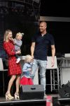 Waspik Waalwijk 26 augustus 2018
Huldiging Maarten v d Weijdenin Waalwijk en met familie bij zijn huis. Zijn vrouw Daisy en kinderen Phileine en Robien waren er natuurlijk bij.