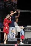Waspik Waalwijk 26 augustus 2018
Huldiging Maarten v d Weijdenin Waalwijk en met familie bij zijn huis. Zijn vrouw Daisy en kinderen Phileine en Robien waren er natuurlijk bij.