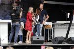 Waspik Waalwijk 26 augustus 2018
Huldiging Maarten v d Weijdenin Waalwijk en met familie bij zijn huis. Zijn vrouw Daisy en kinderen Phileine en Robien waren er natuurlijk bij.