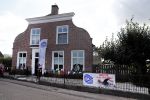 Waspik Waalwijk 26 augustus 2018
Huldiging Maarten v d Weijdenin Waalwijk en met familie bij zijn huis. Zijn vrouw Daisy en kinderen Phileine en Robien waren er natuurlijk bij.