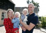 Waspik Waalwijk 26 augustus 2018
Huldiging Maarten v d Weijdenin Waalwijk en met familie bij zijn huis. Zijn vrouw Daisy en kinderen Phileine en Robien waren er natuurlijk bij.